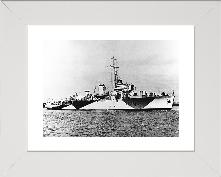 HMS Brave (J305) Royal Navy Algerine Class Minesweeper Starboard Side View Photo Print Wall Art Decor Posters, Prints, & Visual Artwork Hampshire Prints 10 x 8 White Frame Yes