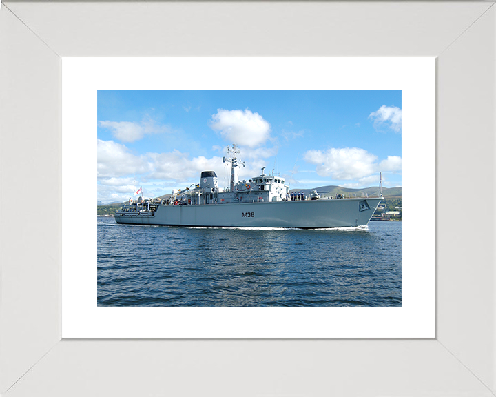 HMS Atherstone (M38) Royal Navy Hunt Class Mine Warfare Vessel Leaving Harbour Photo Print Wall Art Decor Posters, Prints, & Visual Artwork Hampshire Prints 10 x 8 White Frame Yes