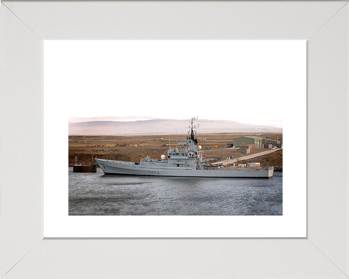 HMS Dumbarton Castle (P265) Royal Navy Castle Class Patrol Vessel Falklands Photo Print Wall Art Decor Posters, Prints, & Visual Artwork Hampshire Prints 10 x 8 White Frame Yes