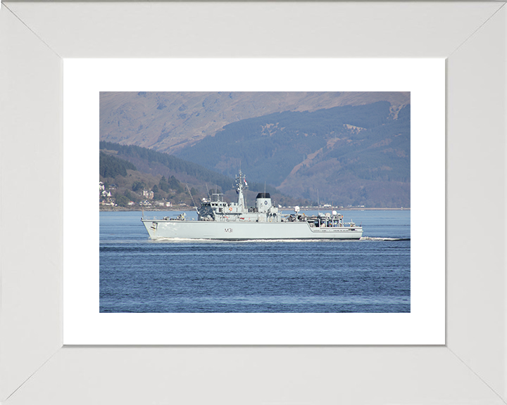HMS Cattistock (M31) Royal Navy Hunt Class MineHunter Port Beam View Photo Print Wall Art Decor Posters, Prints, & Visual Artwork Hampshire Prints 10 x 8 White Frame Yes