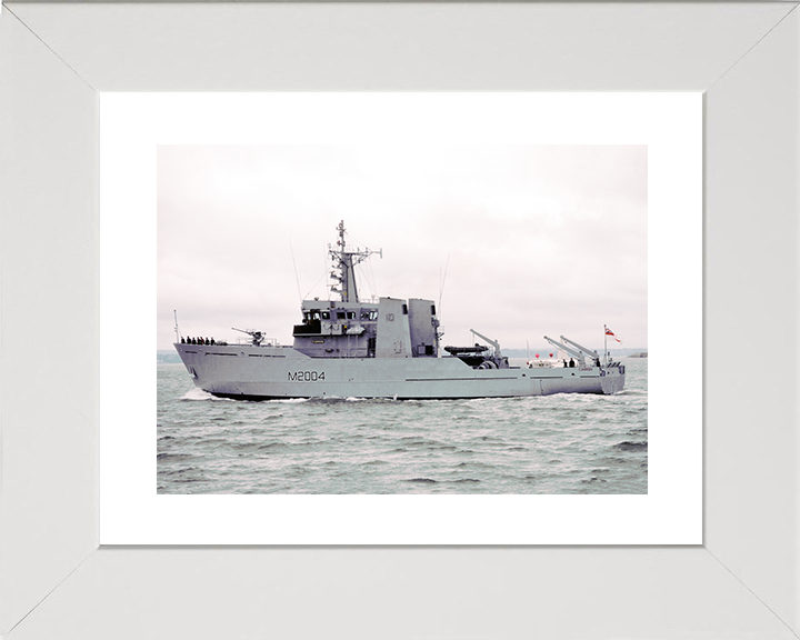 HMS Carron (M2004) Royal Navy River Class Minesweeper Port Side View Photo Print Wall Art Decor Posters, Prints, & Visual Artwork Hampshire Prints 10 x 8 White Frame Yes