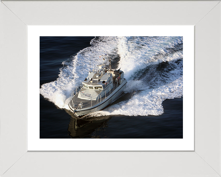 HMS Sabre (P285) Photo Print - At Sea 2010 - Royal Navy Scimitar Class Fast Patrol Vessel Hampshire Prints 10 x 8 White Frame Yes