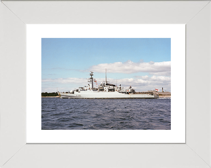 HMS Avenger (F185) Royal Navy Type 21 Frigate Port Beam View Photo Print Wall Art Decor Posters, Prints, & Visual Artwork Hampshire Prints 10 x 8 White Frame Yes