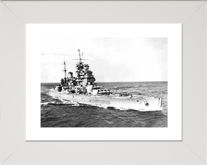 HMS Duke of York (17) Royal Navy King George V Class Battleship Starboard Bow View Photo Print Wall Art Decor Posters, Prints, & Visual Artwork Hampshire Prints 10 x 8 White Frame Yes