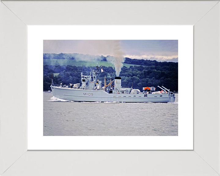 HMS Bickington (M1109) Royal Navy Ton Class Minesweeper Port Beam View Photo Print Wall Art Decor Posters, Prints, & Visual Artwork Hampshire Prints 10 x 8 White Frame Yes
