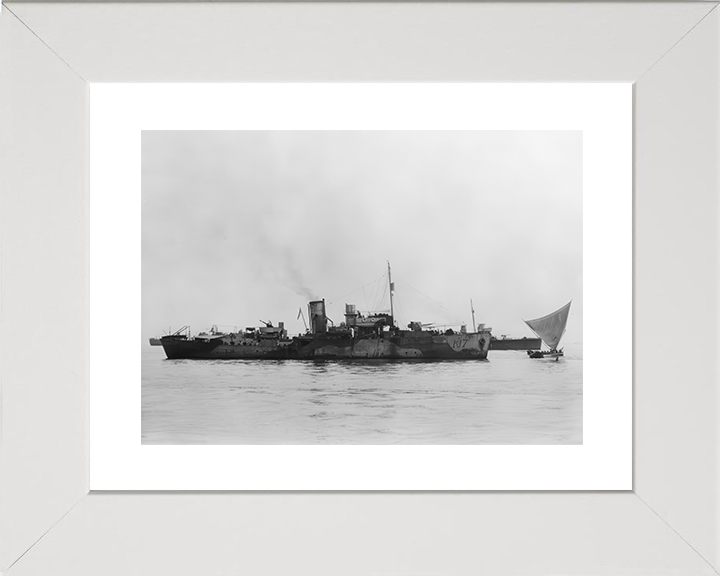 HMS Amaranthus (K17) Royal Navy Flower Class Corvette Warship Starboard View Photo Print Wall Art Decor Posters, Prints, & Visual Artwork Hampshire Prints 10 x 8 White Frame Yes