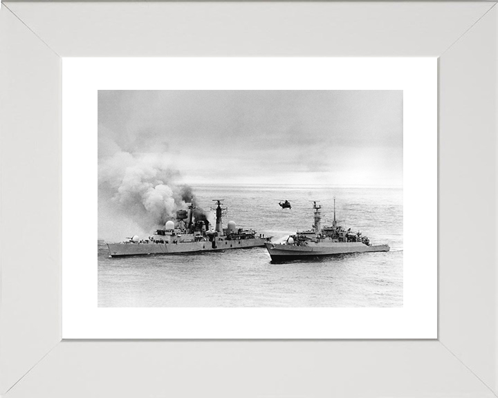 HMS Arrow (F173) alongside HMS Sheffield (D80) Royal Navy Falkland War Photo Print Wall Art Decor Posters, Prints, & Visual Artwork Hampshire Prints 10 x 8 White Frame Yes