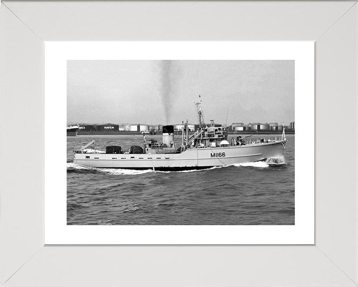 HMS Nurton M1166 Royal Navy Ton Class Minesweeper Photo Print or Framed Print - Hampshire Prints