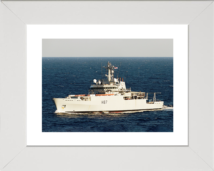 HMS Echo (H87) Royal Navy Echo Class Survey Vessel Port Side Photo Print Wall Art Decor Posters, Prints, & Visual Artwork Hampshire Prints 10 x 8 White Frame Yes