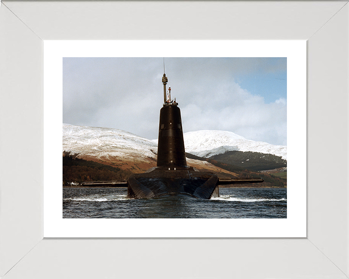 HMS Vanguard (S28) Photo Print - Loch Long 1997 - Royal Navy Vanguard Class Submarine Hampshire Prints 10 x 8 White Frame Yes