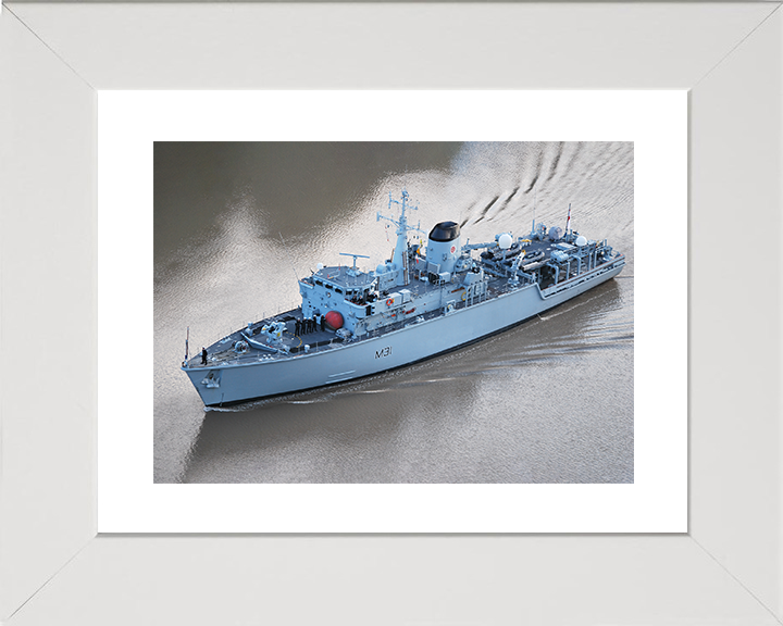HMS Cattistock (M31) Royal Navy Hunt Class MineHunter High Port Bow View Photo Print Wall Art Decor Posters, Prints, & Visual Artwork Hampshire Prints 10 x 8 White Frame Yes
