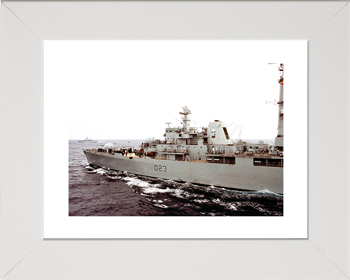 HMS Bristol (D23) Royal Navy Type 82 Destroyer before a RAS Photo Print Wall Art Decor Posters, Prints, & Visual Artwork Hampshire Prints 10 x 8 White Frame Yes