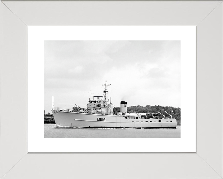 HMS Bronington (M1115) Royal Navy Ton Class Minesweeper Port Beam View Photo Print Wall Art Decor Posters, Prints, & Visual Artwork Hampshire Prints 10 x 8 White Frame Yes
