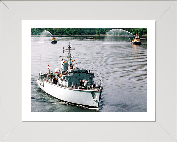 HMS Brocklesby (M33) Photo Print - Gulf Return 2003 - Royal Navy Hunt Class Mine Warfare Vessel Posters, Prints, & Visual Artwork Hampshire Prints 10 x 8 White Frame Yes