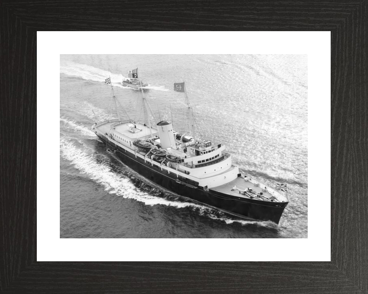 HMY Britannia Royal Yacht Underway Photo Print - Posters, Prints, & Visual Artwork - by Hampshire Prints (image 2 of 9)