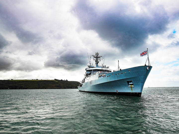 HMS Echo (H87) Royal Navy Echo Class Survey Vessel At Anchor Photo Print Wall Art Decor Posters, Prints, & Visual Artwork Hampshire Prints 6 x 4 No Frame No