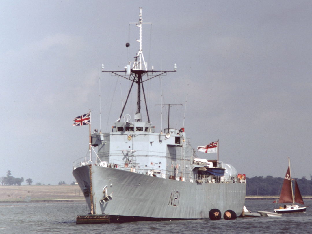 HMS Abdiel (N21) Royal Navy Abdiel Class Minelayer Photo Print Port Bow View Warship Wall Art Posters, Prints, & Visual Artwork Hampshire Prints 6 x 4 No Frame No