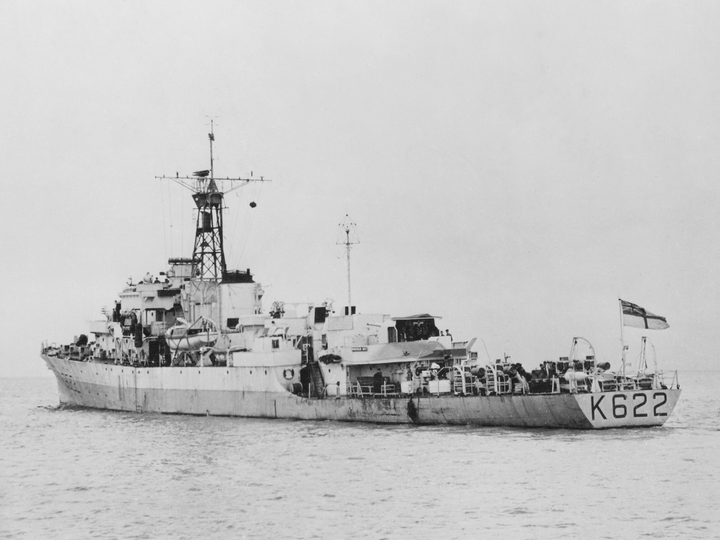 HMS Burghead Bay (K622) (F622) Royal Navy Bay Class Frigate Port Side Photo Print Wall Art Decor Posters, Prints, & Visual Artwork Hampshire Prints 6 x 4 No Frame No