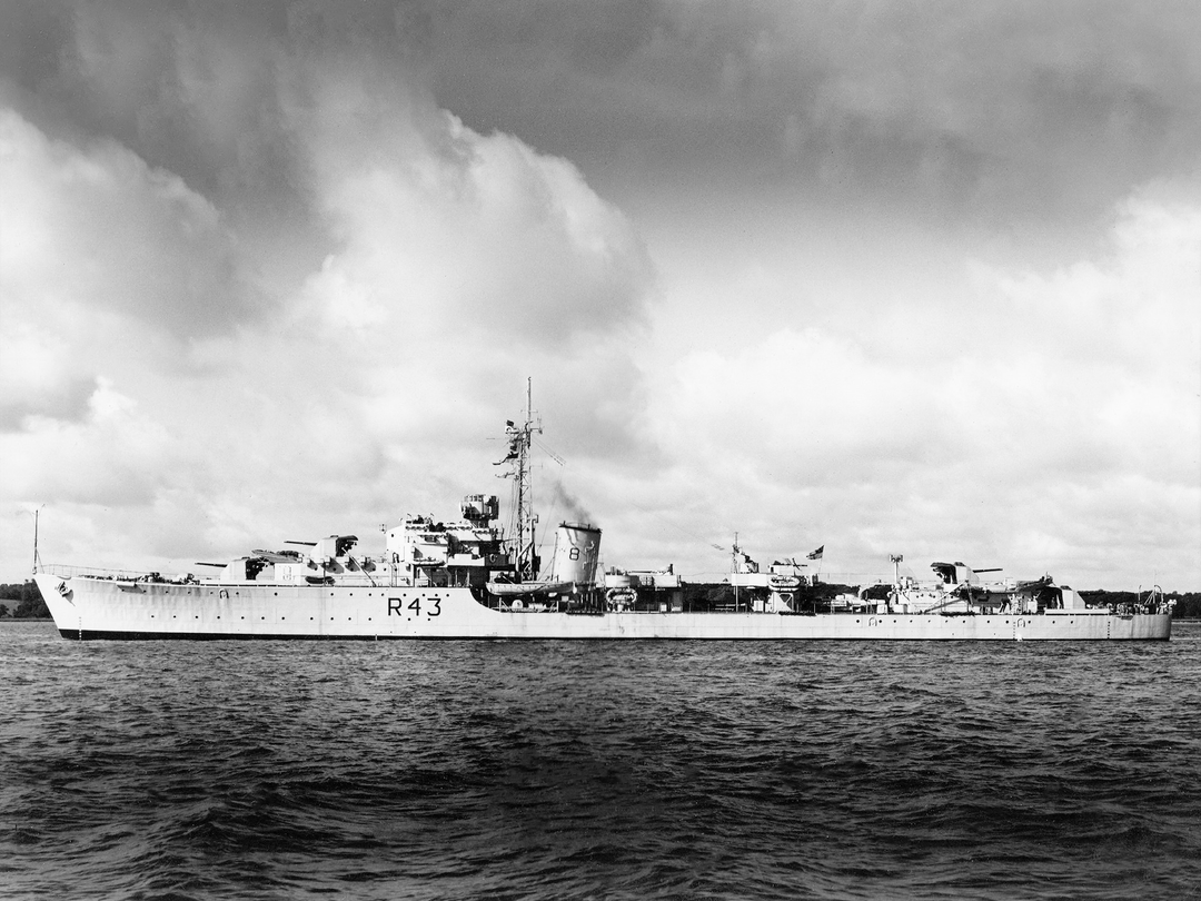 HMS Comus (R43) Royal Navy C Class Destroyer Port Beam View Photo Print Wall Art Decor Posters, Prints, & Visual Artwork Hampshire Prints 6 x 4 No Frame No