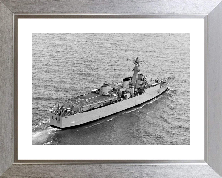 HMS Matapan D43 Battle Class Destroyer Starboard View Photo Print - Posters, Prints, & Visual Artwork - by Hampshire Prints (image 6 of 9)