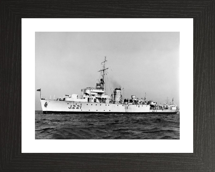 HMS Onyx J221 Algerine Class Minesweeper 1939 to 1945 Photo Print - Posters, Prints, & Visual Artwork - by Hampshire Prints (image 2 of 9)