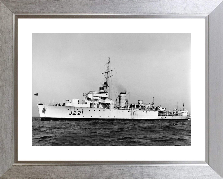 HMS Onyx J221 Algerine Class Minesweeper 1939 to 1945 Photo Print - Posters, Prints, & Visual Artwork - by Hampshire Prints (image 6 of 9)