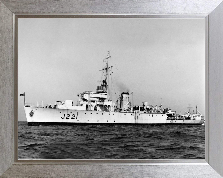 HMS Onyx J221 Algerine Class Minesweeper 1939 to 1945 Photo Print - Posters, Prints, & Visual Artwork - by Hampshire Prints (image 7 of 9)