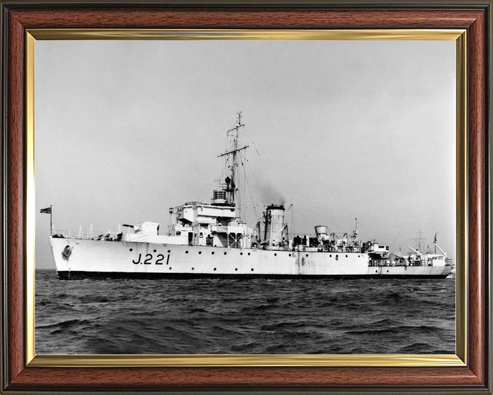 HMS Onyx J221 Algerine Class Minesweeper 1939 to 1945 Photo Print - Posters, Prints, & Visual Artwork - by Hampshire Prints (image 9 of 9)