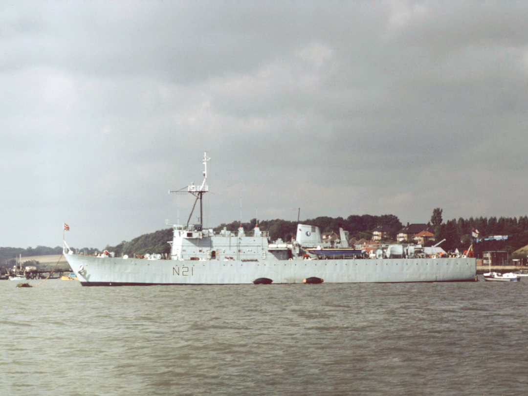 HMS Abdiel (N21) Royal Navy Abdiel Class Minelayer Photo Print Warship Wall Art Posters, Prints, & Visual Artwork Hampshire Prints 6 x 4 No Frame No