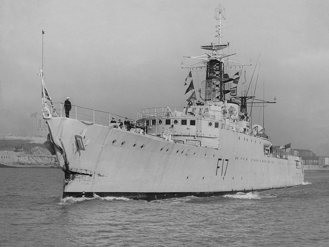 HMS Ulysses F17 Type 15 Frigate 1958 Photo Print - Posters, Prints, & Visual Artwork - by Hampshire Prints (image 1 of 9)