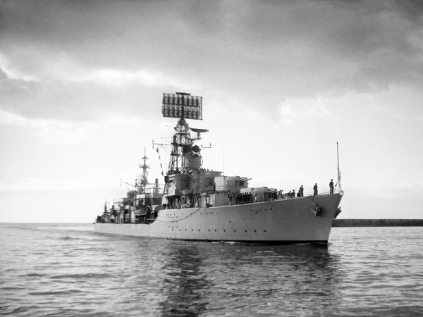 HMS Agincourt D86 Battle Class Destroyer Starboard Bow View
