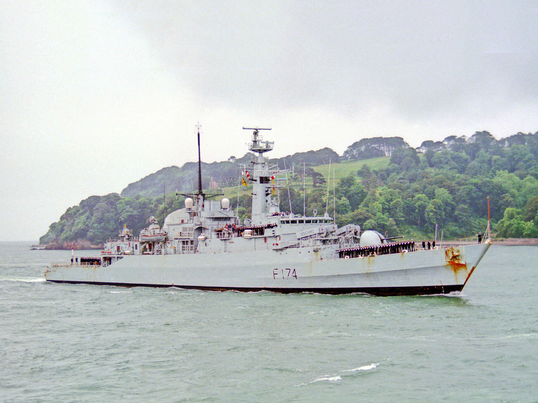 HMS Alacrity (F174) Royal Navy Type 21 Frigate Plymouth Sound Photo Print Wall Art Naval Decor Posters, Prints, & Visual Artwork Hampshire Prints 6 x 4 No Frame No