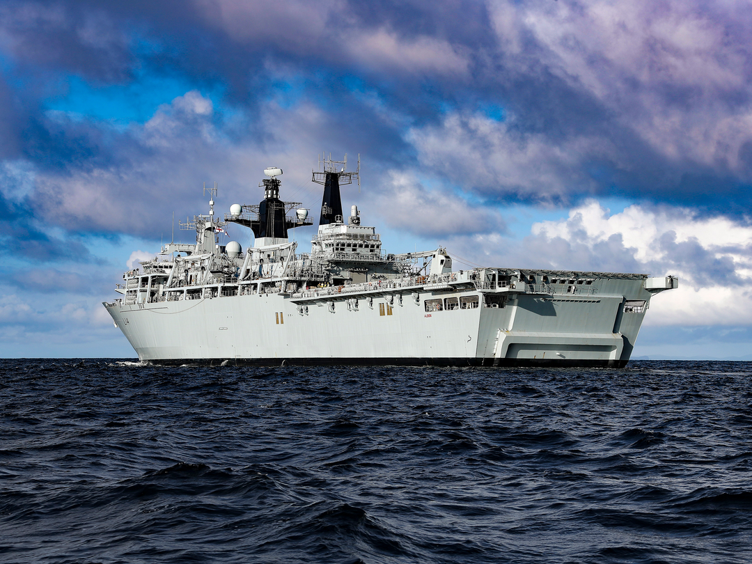 HMS Albion (L14) Royal Navy Albion Class Amphibious Ship At Sea During Sunset Photo Print Wall Art Naval Decor Posters, Prints, & Visual Artwork Hampshire Prints 6 x 4 No Frame No
