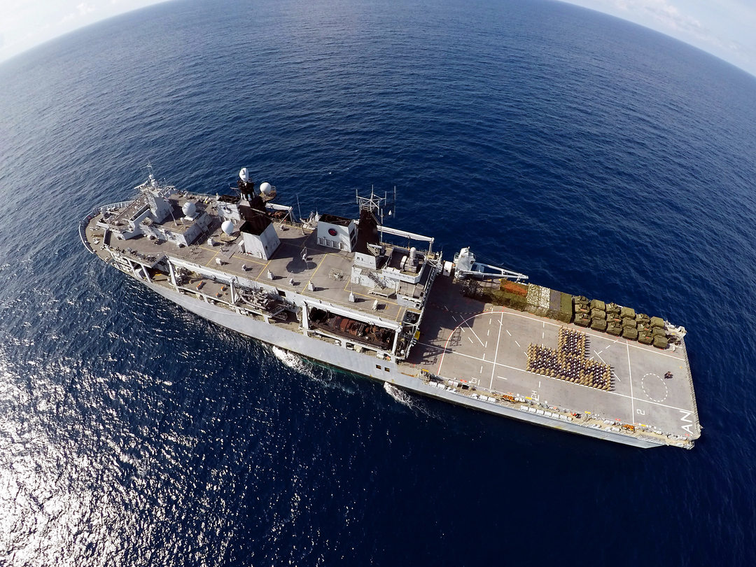 HMS Albion (L14) Royal Navy Albion Class Amphibious Ship From Above Photo Print Wall Art Naval Decor Posters, Prints, & Visual Artwork Hampshire Prints 6 x 4 No Frame No