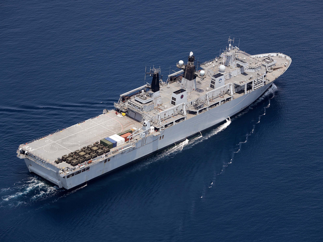 HMS Albion (L14) Royal Navy Albion Class Amphibious Ship Starboard View From Above Photo Print Wall Art Naval Decor Posters, Prints, & Visual Artwork Hampshire Prints 6 x 4 No Frame No