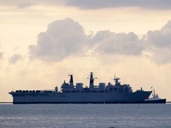 HMS Albion (L14) Royal Navy Albion Class Amphibious Ship Starboard Beam View at Sunset Photo Print Wall Art Decor Posters, Prints, & Visual Artwork Hampshire Prints 6 x 4 No Frame No