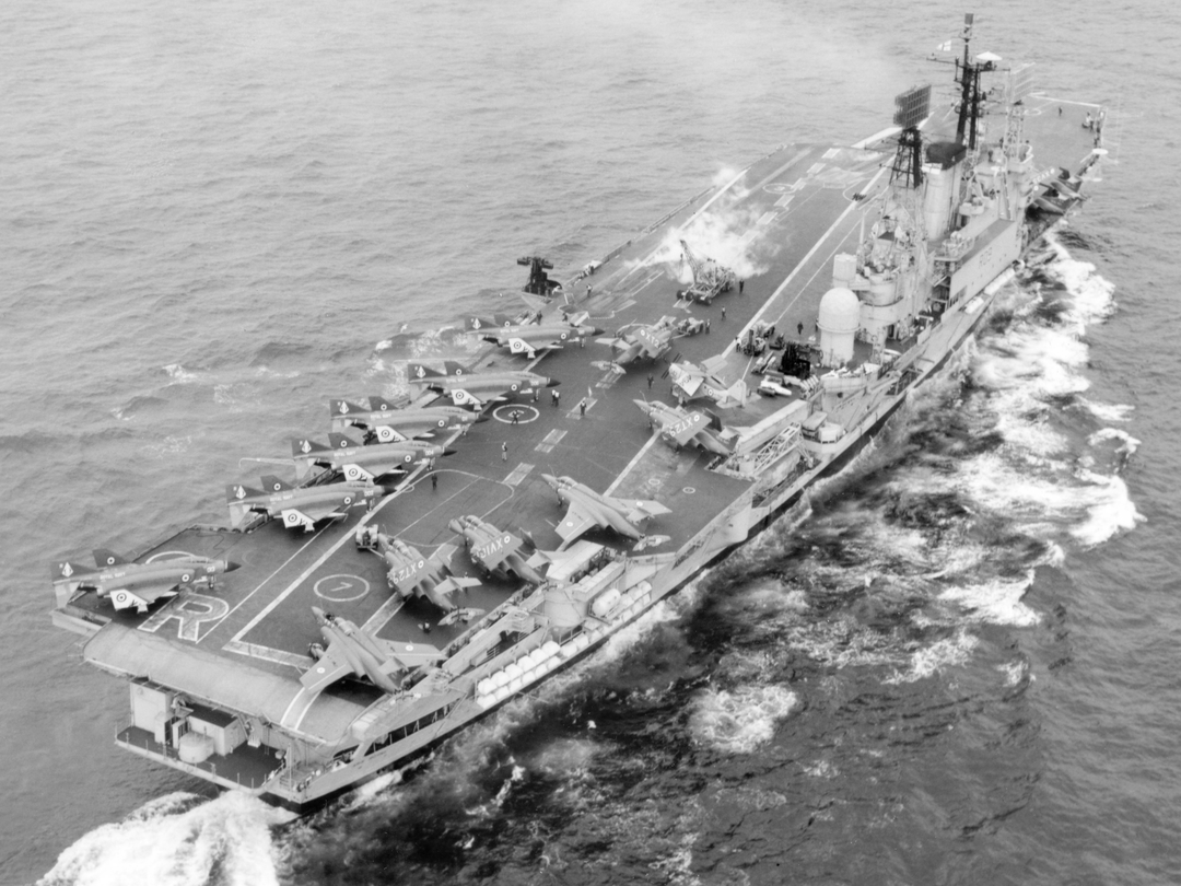 HMS Ark Royal (R09) Royal Navy Audacious Class Aircraft Carrier Flight Deck View Photo Print Wall Art Decor Posters, Prints, & Visual Artwork Hampshire Prints 6 x 4 No Frame No