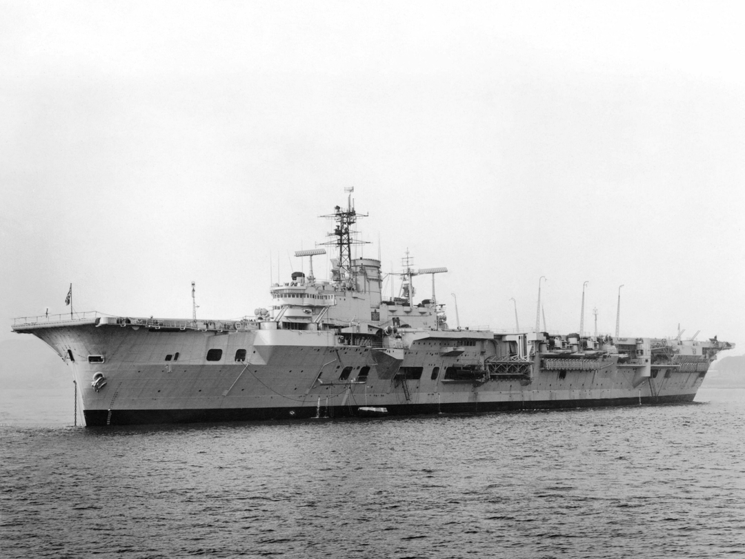 HMS Ark Royal (R09) Royal Navy Audacious Class Aircraft Carrier Low Port Side View Photo Print Wall Art Decor Posters, Prints, & Visual Artwork Hampshire Prints 6 x 4 No Frame No