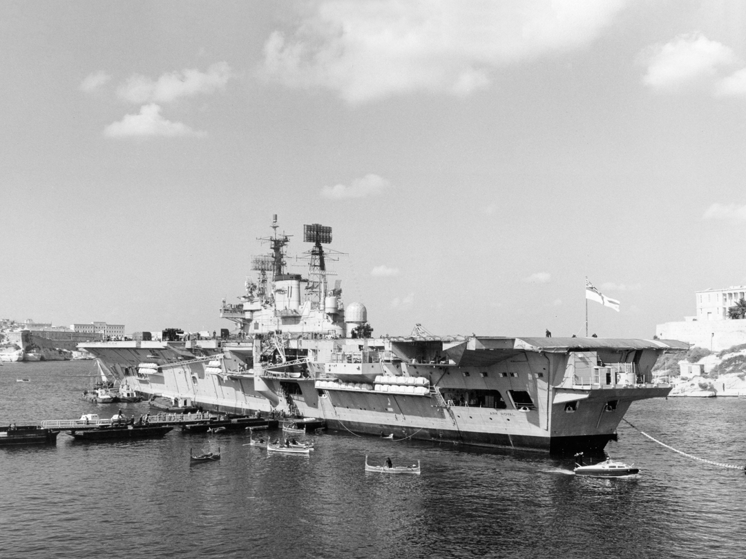 HMS Ark Royal (R09) Royal Navy Audacious Class Aircraft Carrier Alongside Photo Print Wall Art Decor Posters, Prints, & Visual Artwork Hampshire Prints 6 x 4 No Frame No