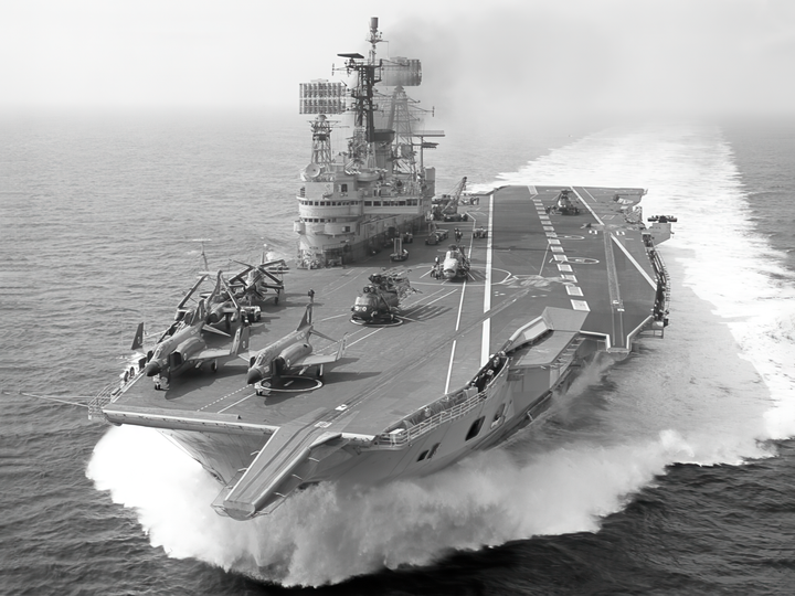 HMS Ark Royal (R09) Royal Navy Audacious Class Aircraft Carrier Underway Photo Print Wall Art Decor Posters, Prints, & Visual Artwork Hampshire Prints 6 x 4 No Frame No