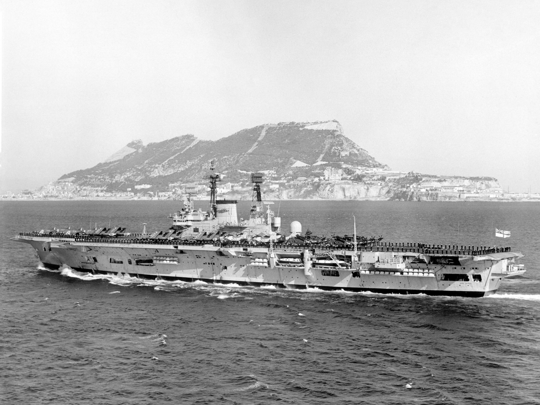 HMS Ark Royal (R09) Royal Navy Audacious Class Aircraft Carrier Off Gibraltar Photo Print Wall Art Decor Posters, Prints, & Visual Artwork Hampshire Prints 6 x 4 No Frame No