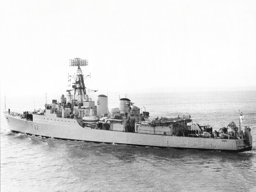 HMS Ashanti (F117) Royal Navy Tribal Class Frigate Port Side View Photo Print Wall Art Decor Posters, Prints, & Visual Artwork Hampshire Prints 6 x 4 No Frame No