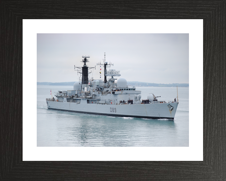 HMS Exeter D89 Type 42 Destroyer 2005