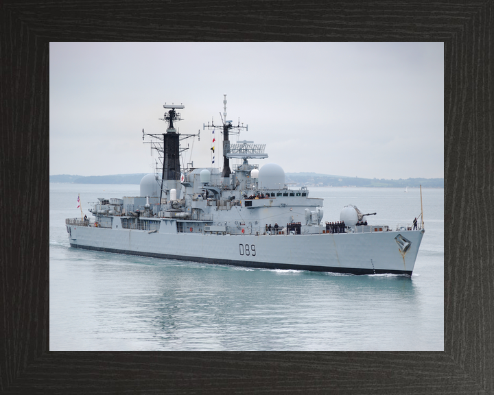 HMS Exeter D89 Type 42 Destroyer 2005