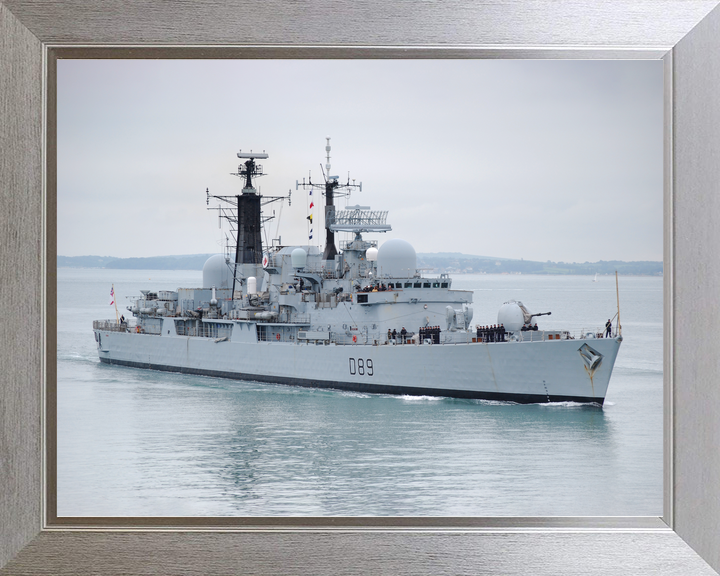 HMS Exeter D89 Type 42 Destroyer 2005