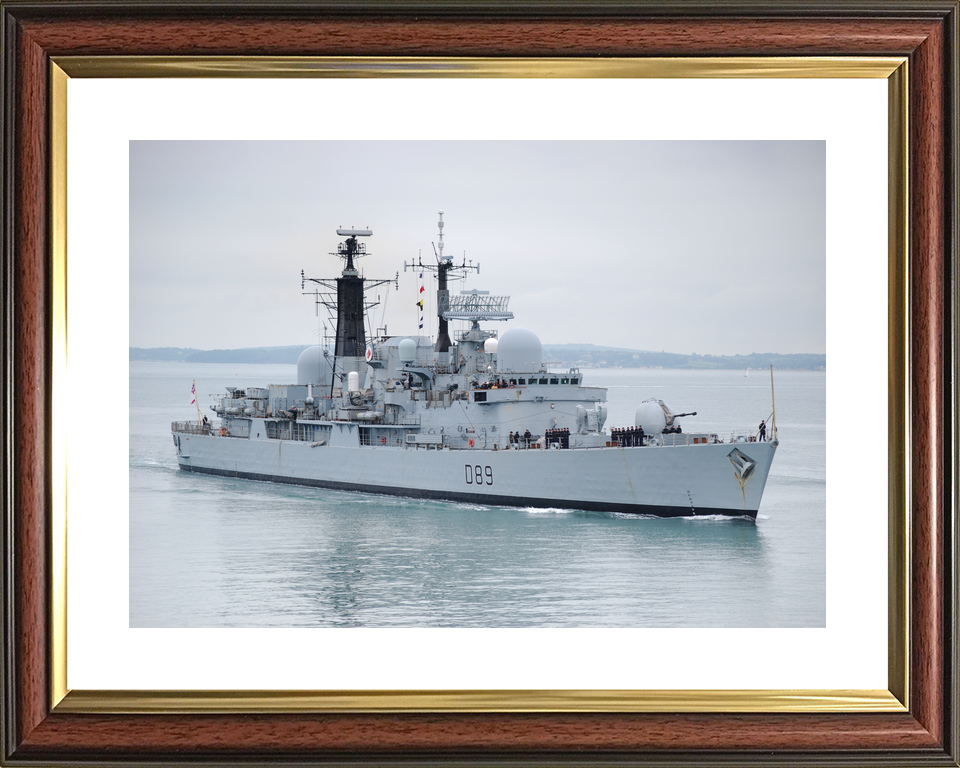 HMS Exeter D89 Type 42 Destroyer 2005