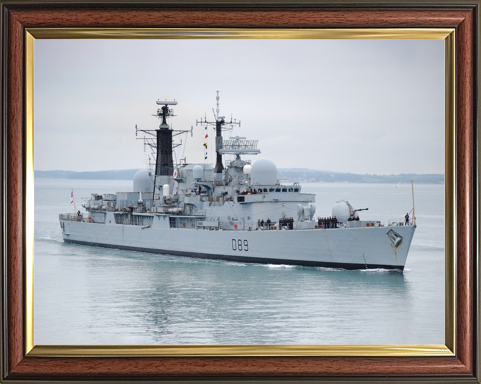 HMS Exeter D89 Type 42 Destroyer 2005