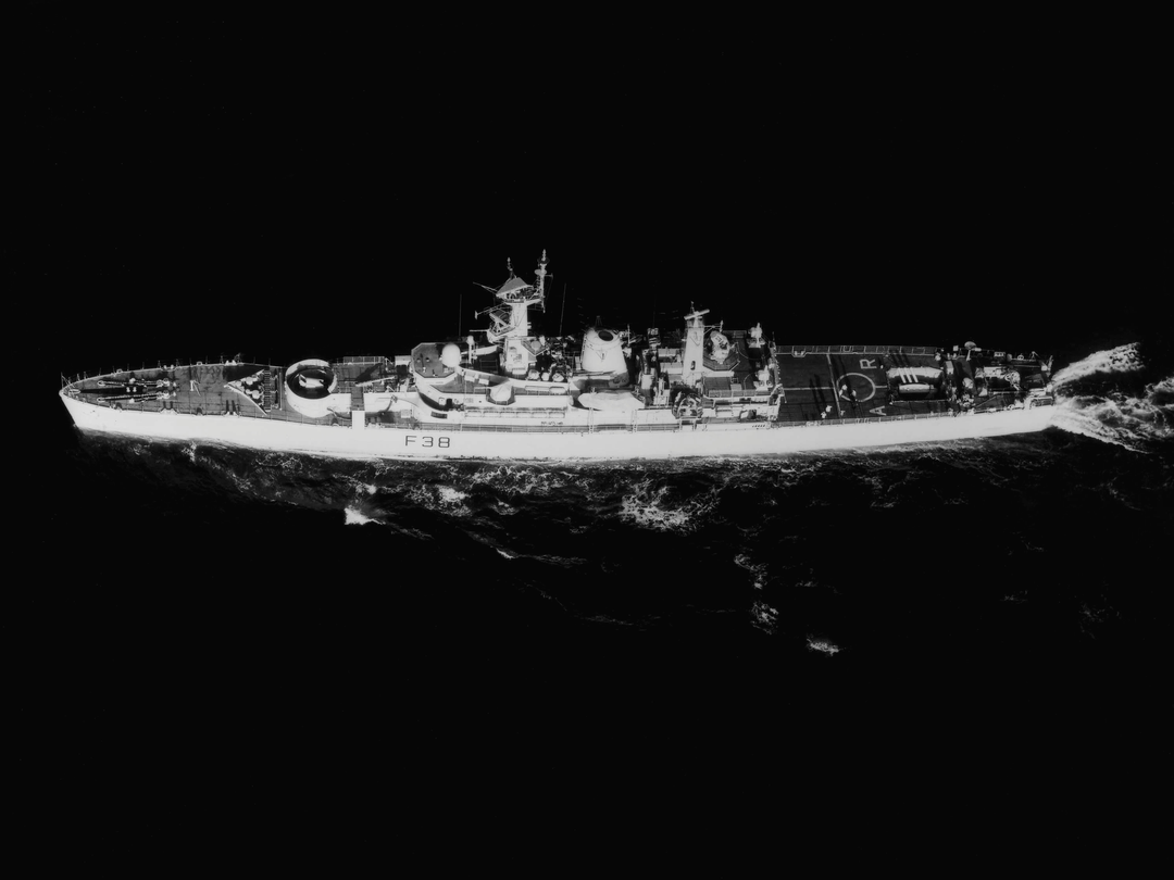 HMS Arethusa (F38) Royal Navy Leander Class Frigate From Above Photo Print Wall Art Decor Posters, Prints, & Visual Artwork Hampshire Prints 6 x 4 No Frame No