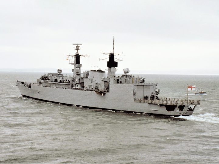 HMS Beaver (F93) Royal Navy Type 22 Frigate Underway Photo Print Wall Art Decor Posters, Prints, & Visual Artwork Hampshire Prints 6 x 4 No Frame No