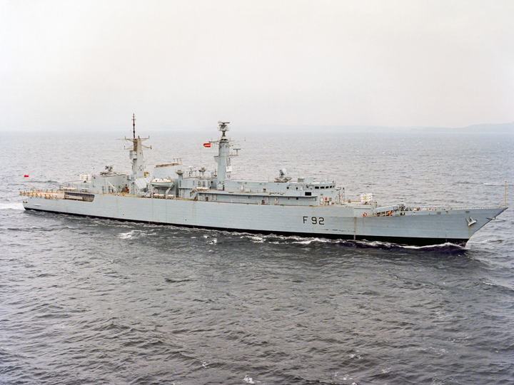 HMS Boxer (F92) Royal Navy Type 22 Frigate Underway Photo Print Wall Art Decor Posters, Prints, & Visual Artwork Hampshire Prints 6 x 4 No Frame No